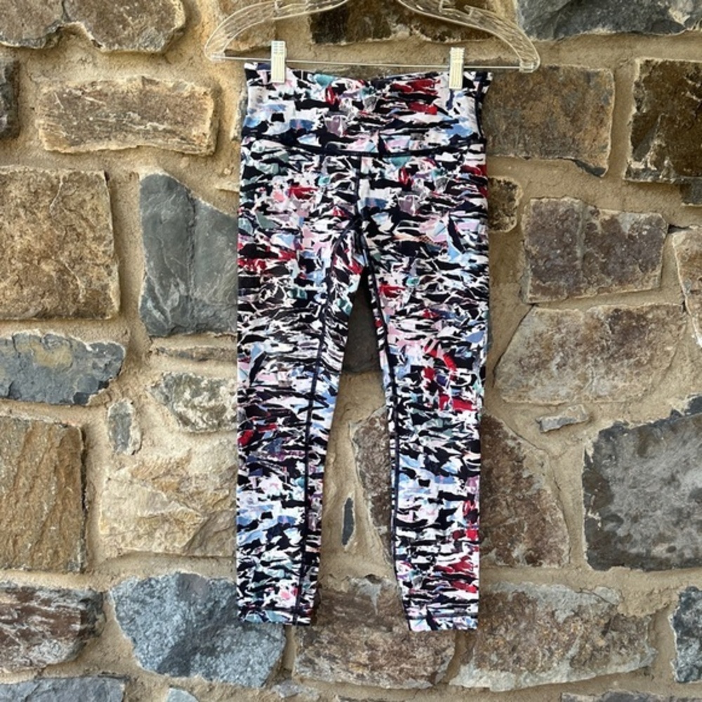 Lululemon Wunder Under Low-Rise Tight Luxtreme in Culture Clash Multi Size 4